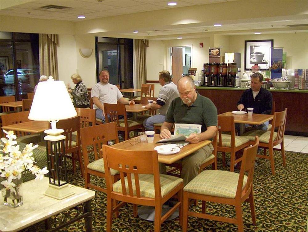 Hampton Inn Akron-South Restoran gambar